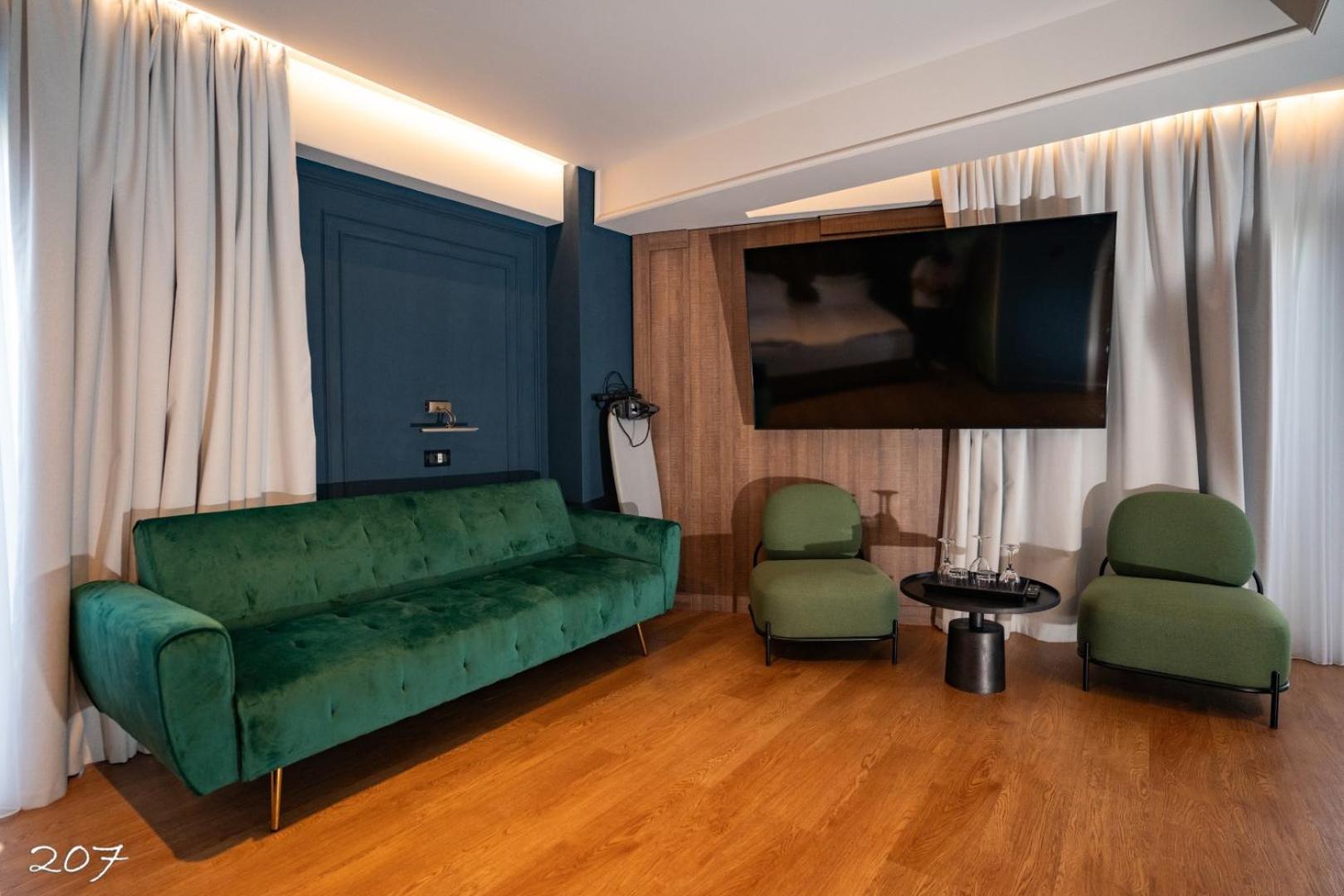 Cosmopolita Boutique Hotel Timişoara Eksteriør bilde