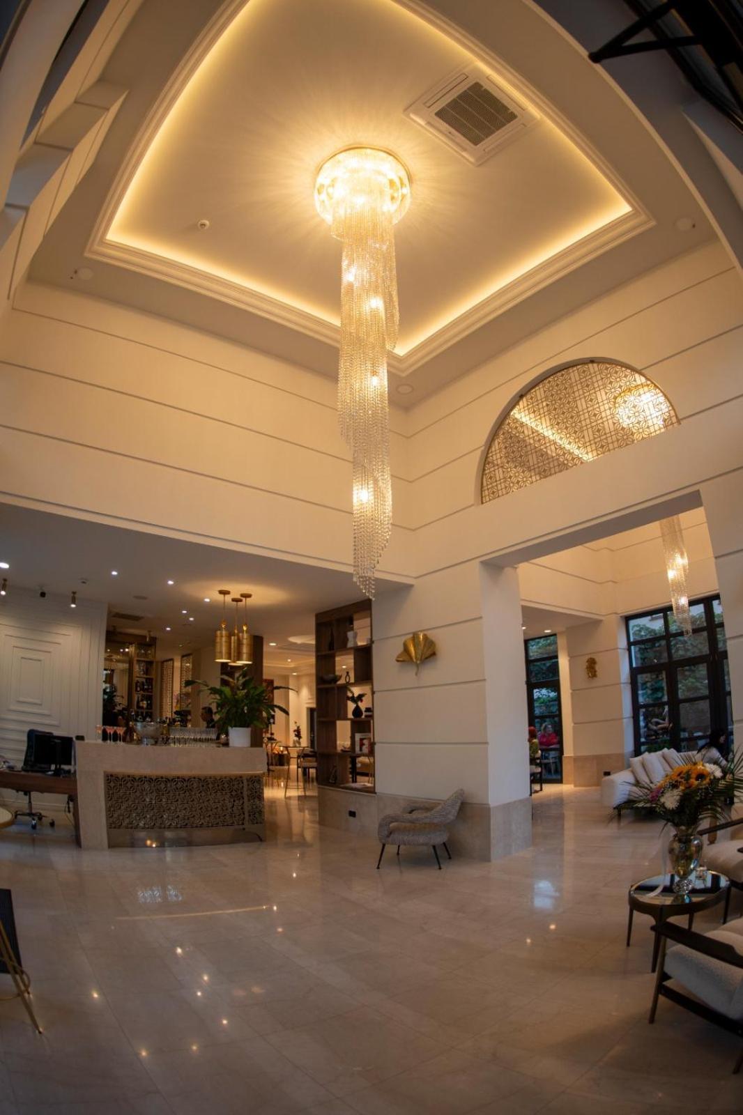 Cosmopolita Boutique Hotel Timişoara Eksteriør bilde