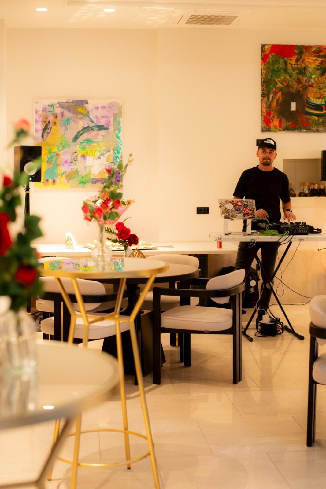Cosmopolita Boutique Hotel Timişoara Eksteriør bilde