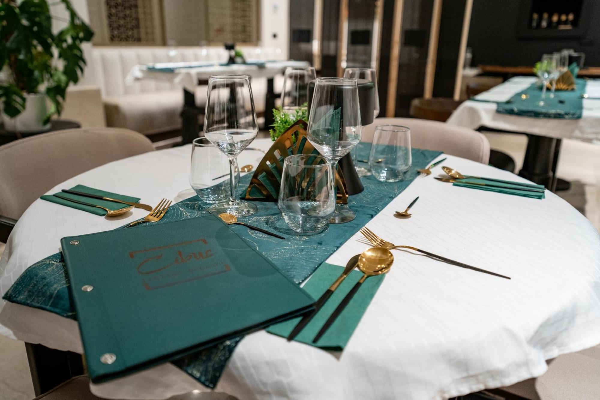 Cosmopolita Boutique Hotel Timişoara Eksteriør bilde